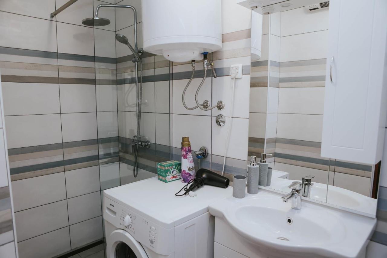 I&T Apartman กอสปิช ภายนอก รูปภาพ