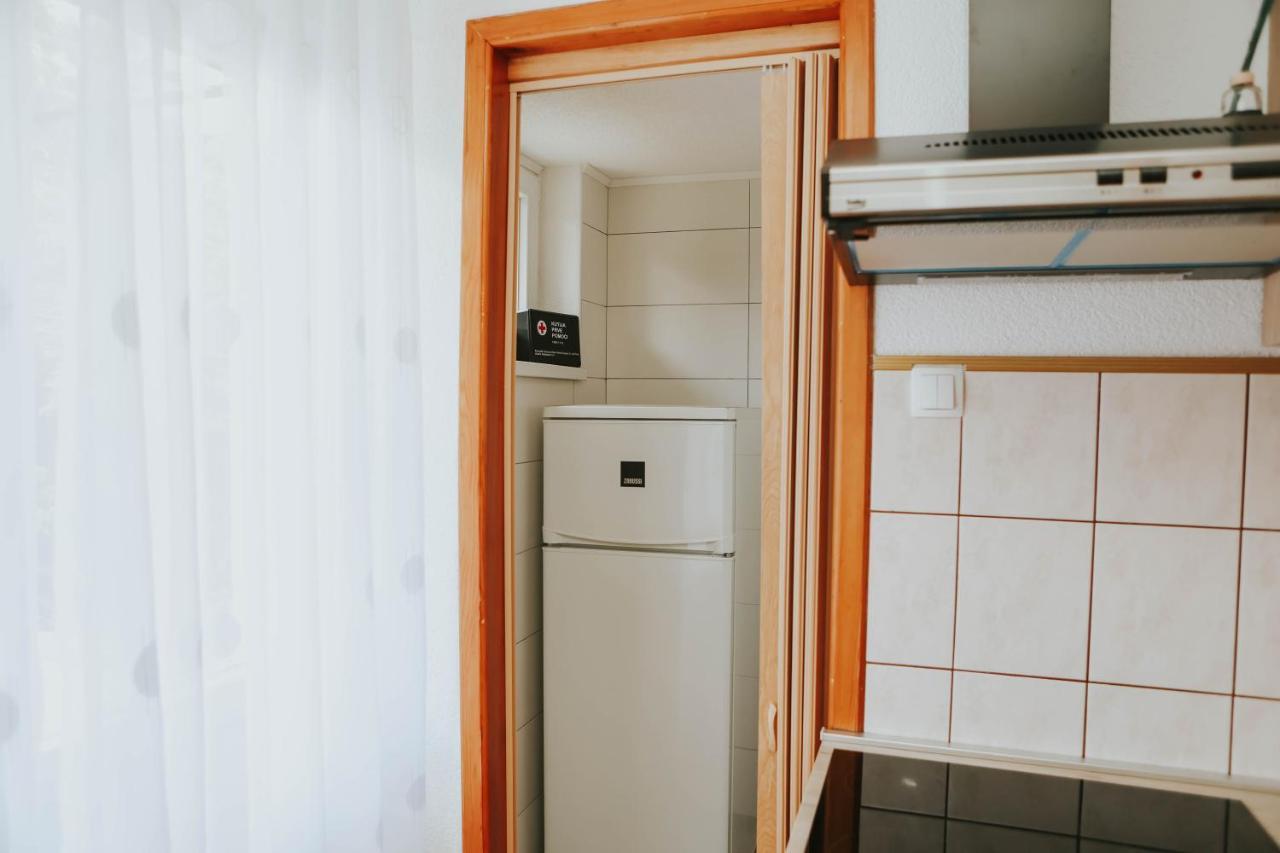 I&T Apartman กอสปิช ภายนอก รูปภาพ